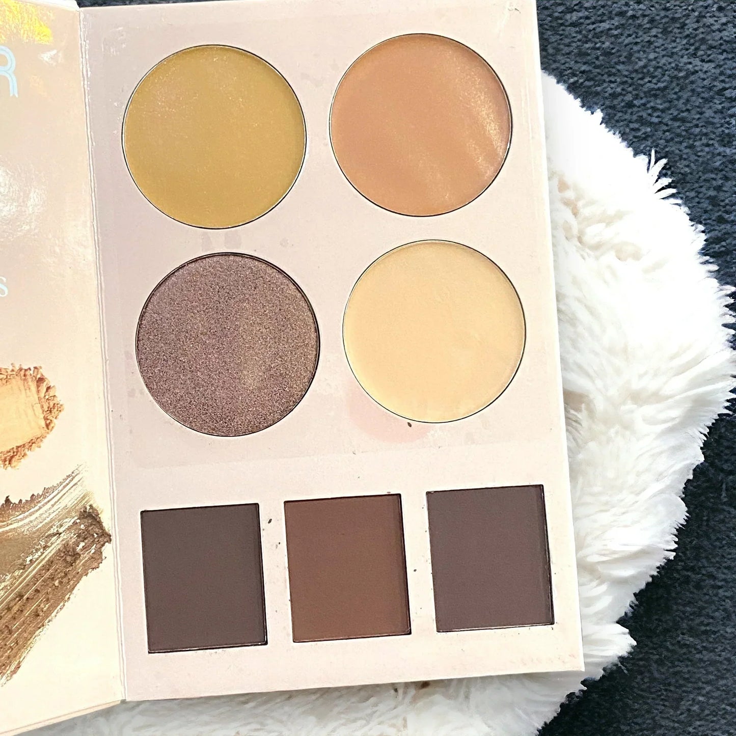 Mocmallure Makeup Book Palette 4NI1
